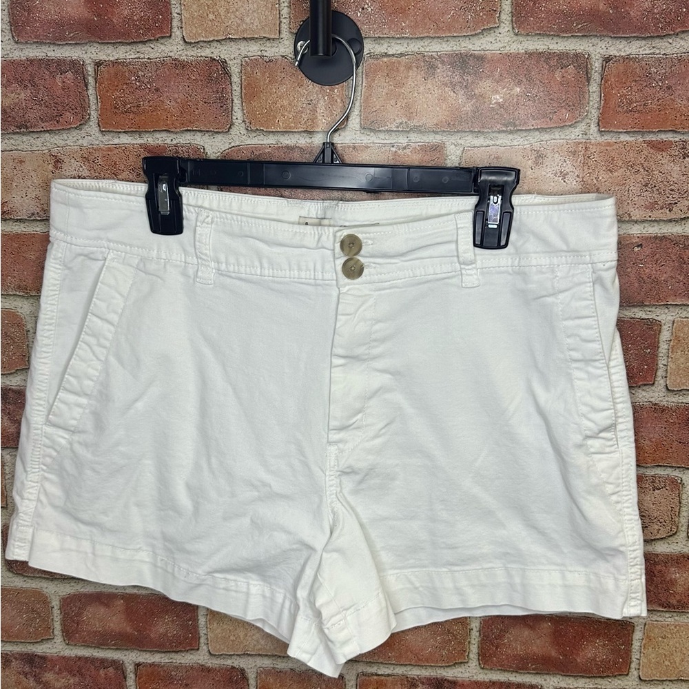 a .new day women's White Casual Shorts size 14